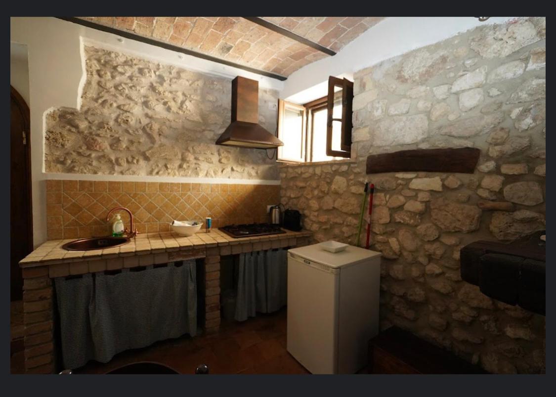 Il Minotauro B&B A 5 Minuti Da Popoli Vittorito Bagian luar foto