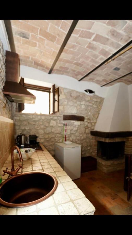 Il Minotauro B&B A 5 Minuti Da Popoli Vittorito Bagian luar foto