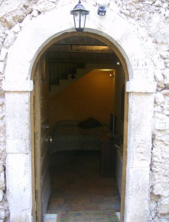 Il Minotauro B&B A 5 Minuti Da Popoli Vittorito Bagian luar foto