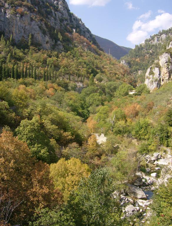 Il Minotauro B&B A 5 Minuti Da Popoli Vittorito Bagian luar foto